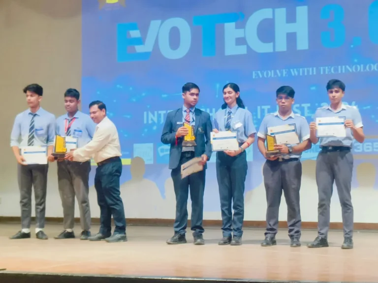 Royalites Shine at EvoTech 3.0 Tech Fest